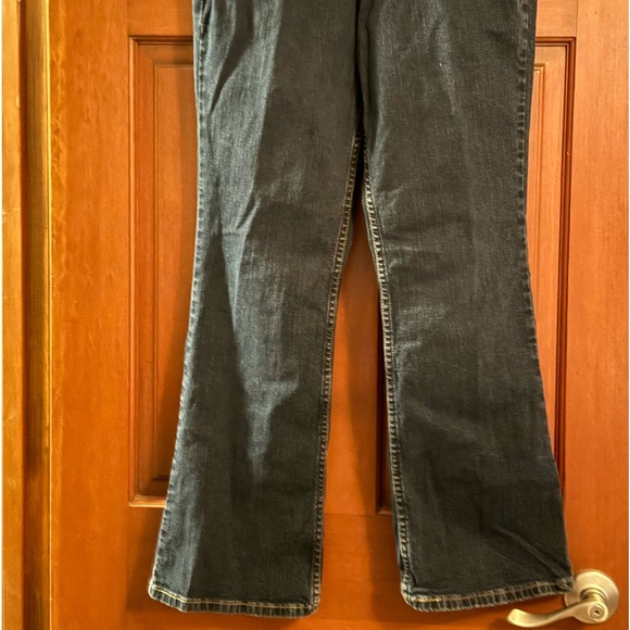 Levi’s Signature Misses Size 12 SHORT EUC - Picture 2 of 9